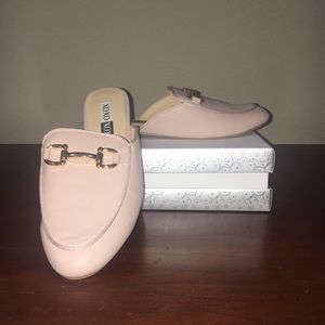 BABY PINK XOXO shoes!!